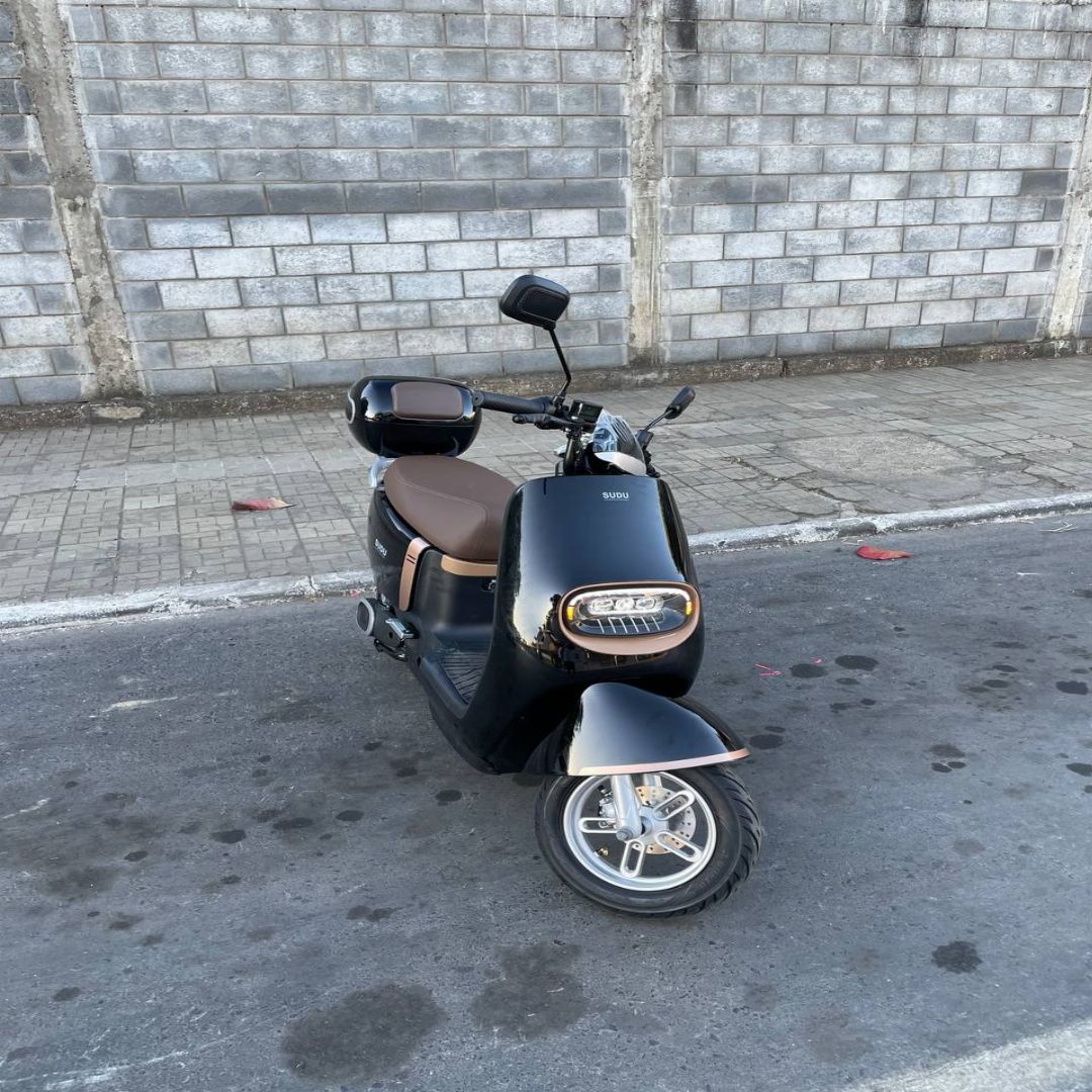 MOTO ELÉTRICA 80KM DE AUTONOMIA OU 7K NO PIX